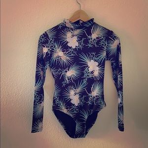 New/Never Worn Patagonia swell rash guard